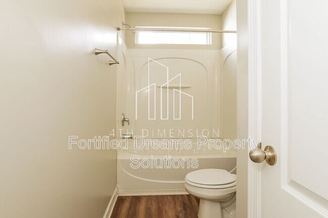 Building Photo - 4917 Trent Hill Dr