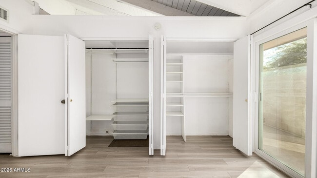 Building Photo - 1149 E Rovey Ave