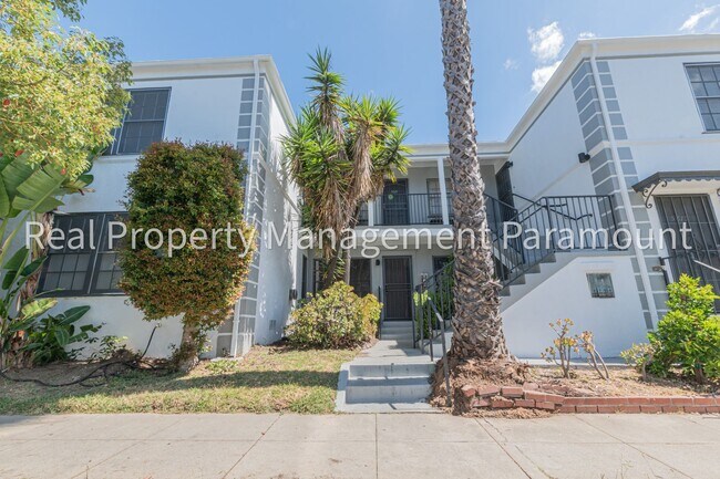 Building Photo - 1460 Orange Grove Ave