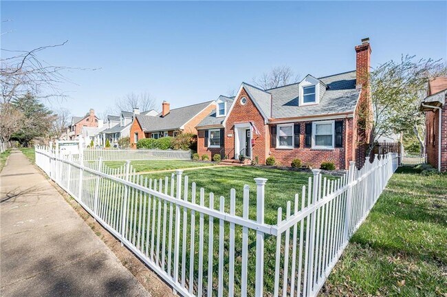 Building Photo - 4106 Grove Ave