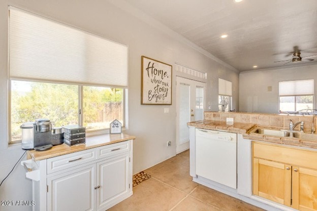 Building Photo - 1712 E Desert Ranch Rd