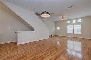 Building Photo - 8715 Meadowcroft Dr