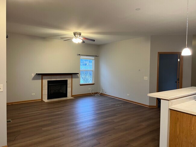 Building Photo - 102 Louie Ln