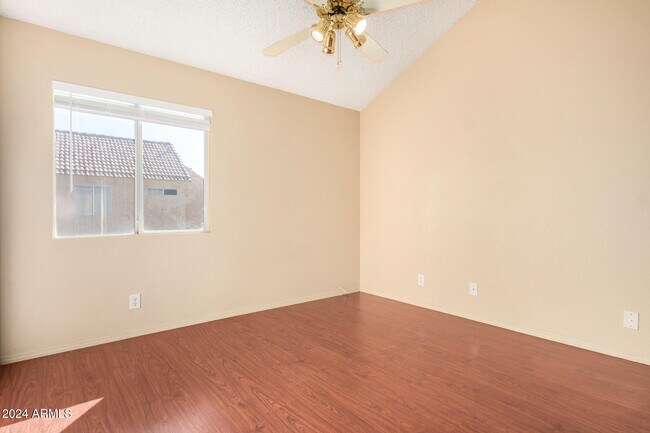 Building Photo - 819 W Kyle Ct