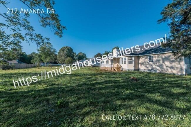 Building Photo - 217 Amanda Dr