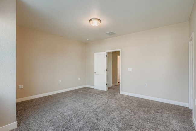 Building Photo - 2502 Colt Wy