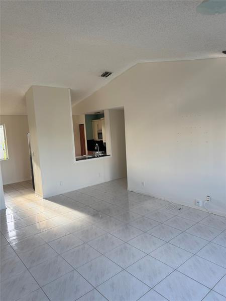 Building Photo - 21270 NE 8th Ct