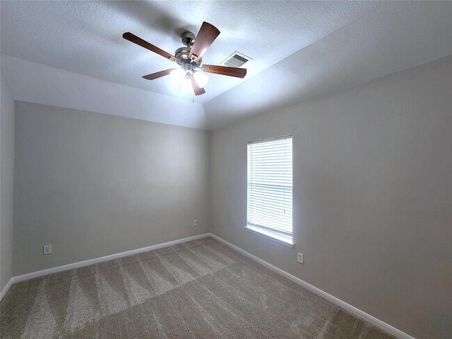 Building Photo - 2521 Fair Oak St