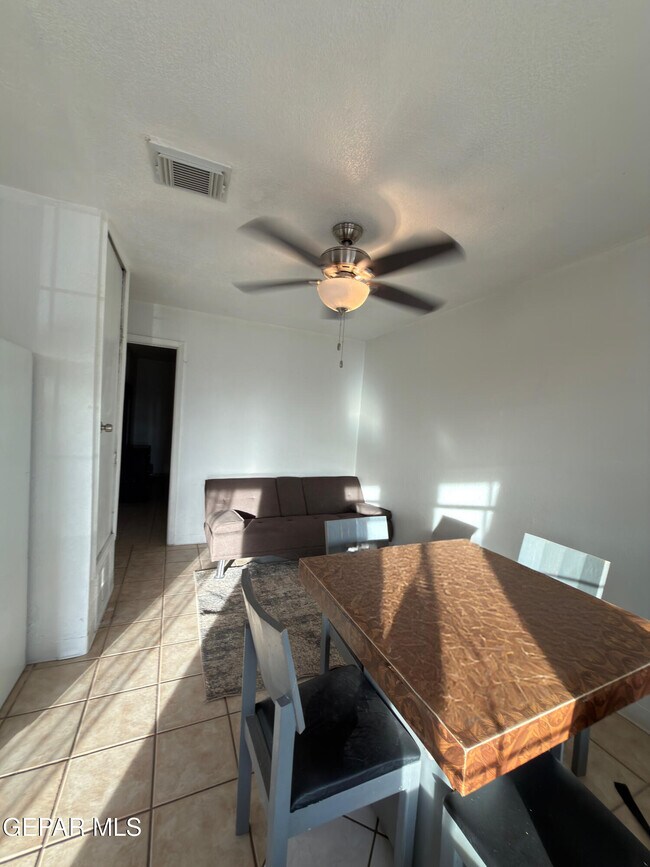 Building Photo - 11510 Valle Palomar Rd