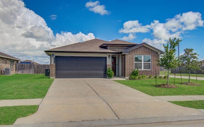Building Photo - 14543 Rain Tree Dr