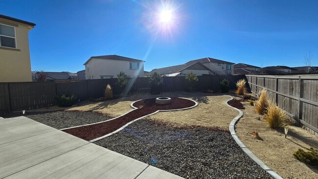 Building Photo - Beautiful two story Spanish springs home