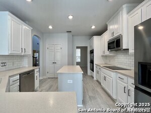 Building Photo - 414 Cadence Hill