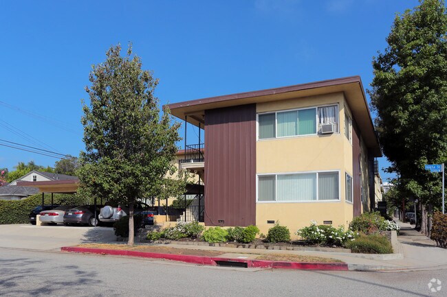  - 11307 Isleta St