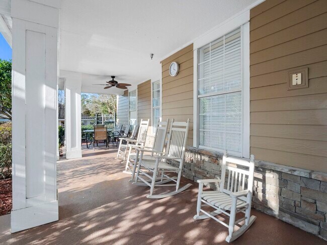 Building Photo - 2801 Chancellorsville Dr
