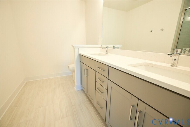 Building Photo - 15337 Sunray Wy