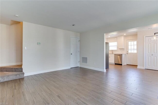 Building Photo - 3746 Pendleton Ave