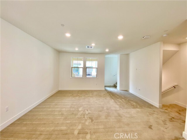 Building Photo - 18303 Iris Ln