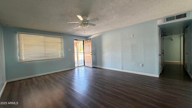 Building Photo - 1645 W Thunderbird Rd