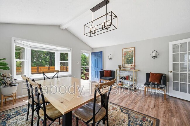 Building Photo - 6426 Carriage Dr