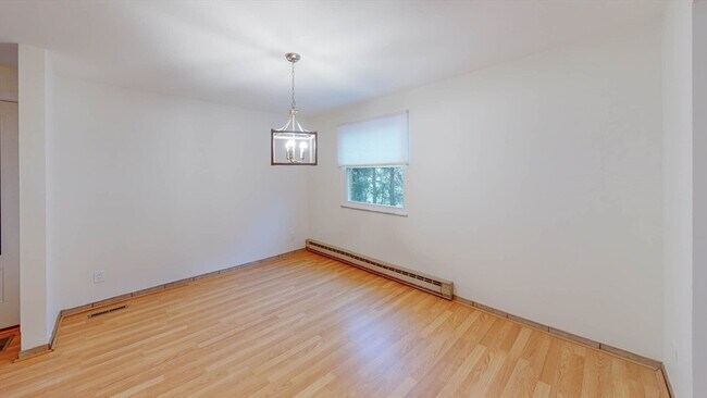 Building Photo - 19 Ashmont Ave
