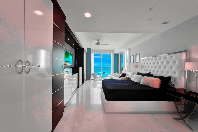 Building Photo - 18101 Collins Ave