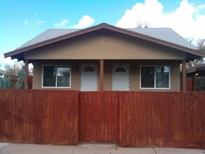 Building Photo - 116 E Cullumber Ave