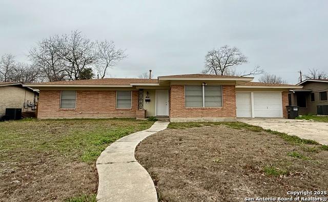 Building Photo - 403 Tanglewood
