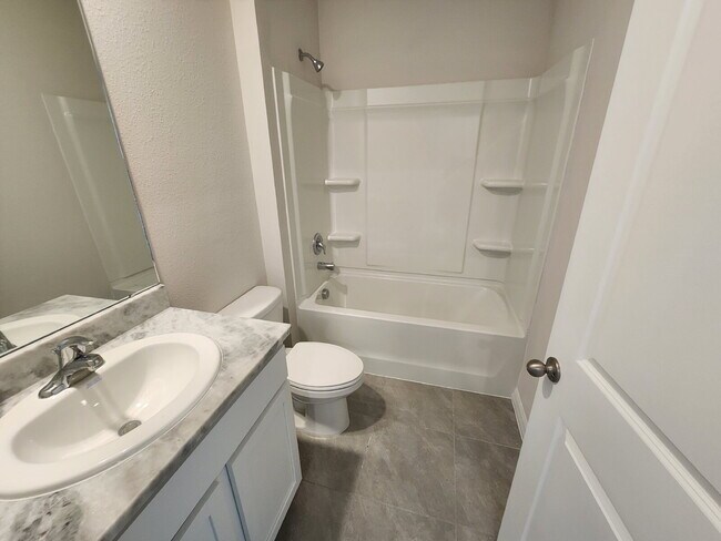 Building Photo - 18002 Canopy Pl