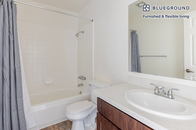 Building Photo - 350 Budd Ave