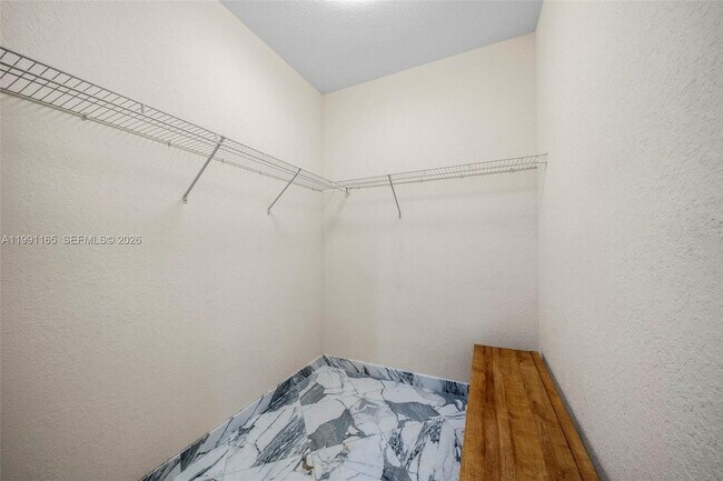 Building Photo - 896 Spinnaker Dr