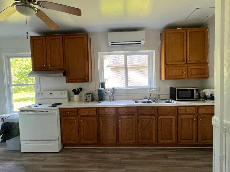 Building Photo - 14 Wurts Ave