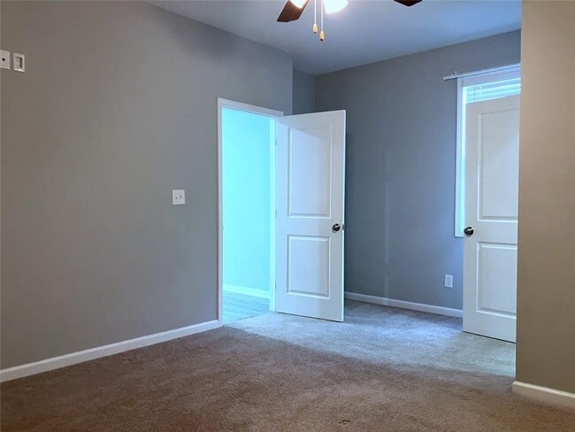 Building Photo - 3733 Dragon Fly Ln SE