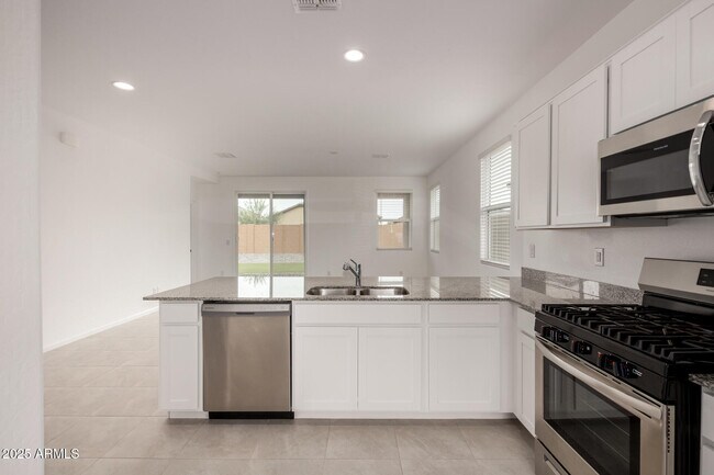 Building Photo - 3048 E Riding Boot Wy