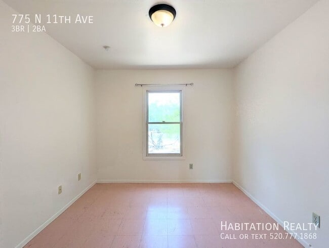 Building Photo - 775 N 11th Ave