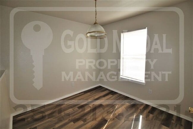 Building Photo - 3304 Barcelona Dr