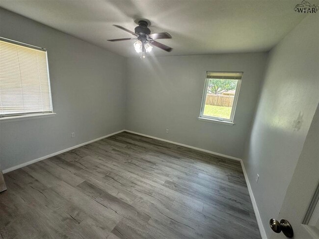 Building Photo - 4600 Sierra Madre Dr