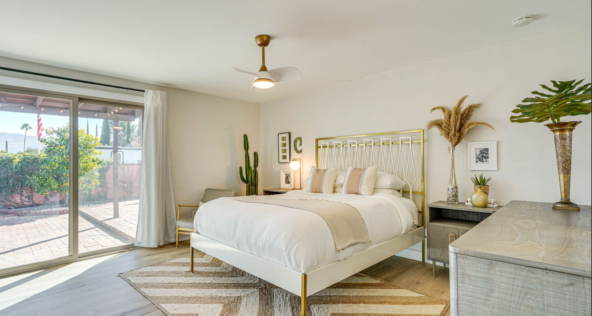 Master Bedroom - 2217 S Oak Park Dr