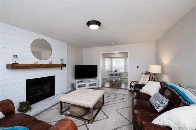 Building Photo - 2309 Rockingchair Ln