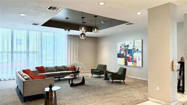 Building Photo - 9225 Collins Ave