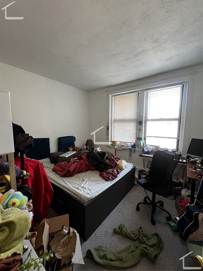Building Photo - Two bed two bath in Fenway!!