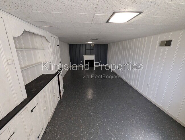 Building Photo - 1215 Danville Dr
