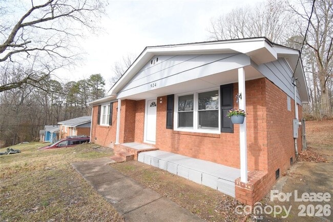 Building Photo - 924 Edgegreen Dr