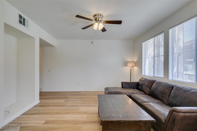 Building Photo - 10220 Delray Beach Ave