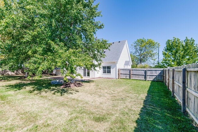 Building Photo - 1805 Mills Dr
