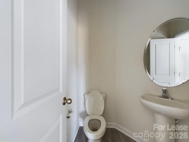 Building Photo - 8021 Murray Br Dr