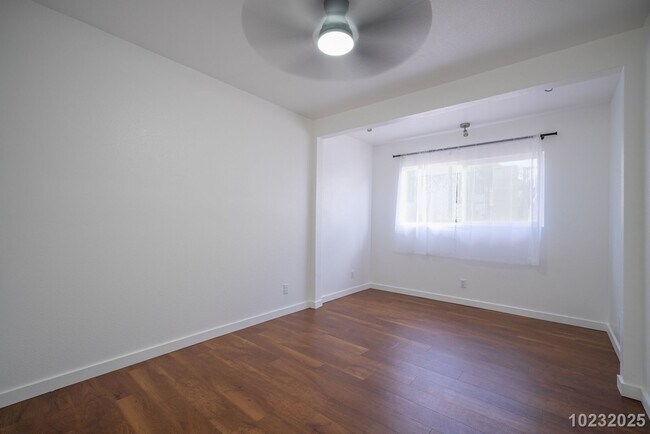 Building Photo - Versatile 3-Bedroom Home with Extended Spa...