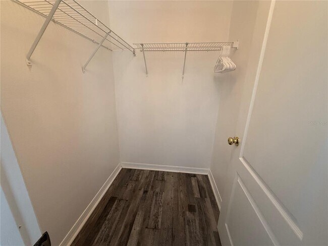 Building Photo - 1675 Royal Ridge Dr