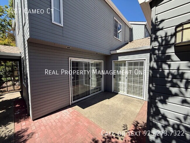 Building Photo - 5487 Cameo Ct