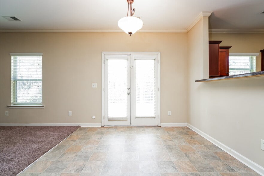 Building Photo - 2115 Malanga Ct