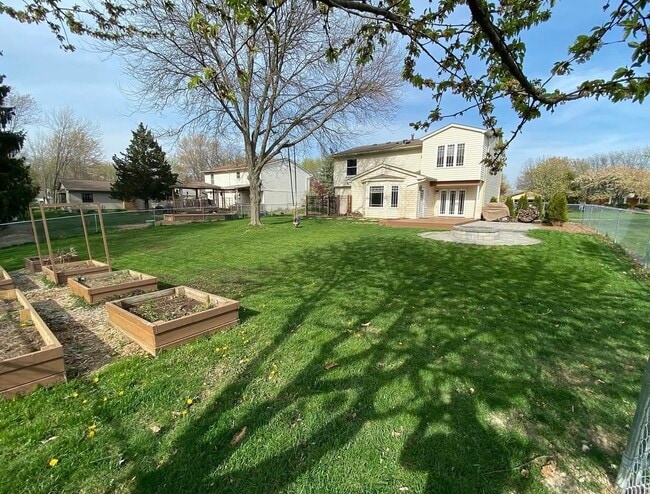 Building Photo - 23545 Valley Starr Dr